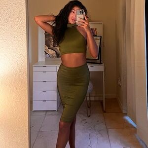 Green two-piece shirt set